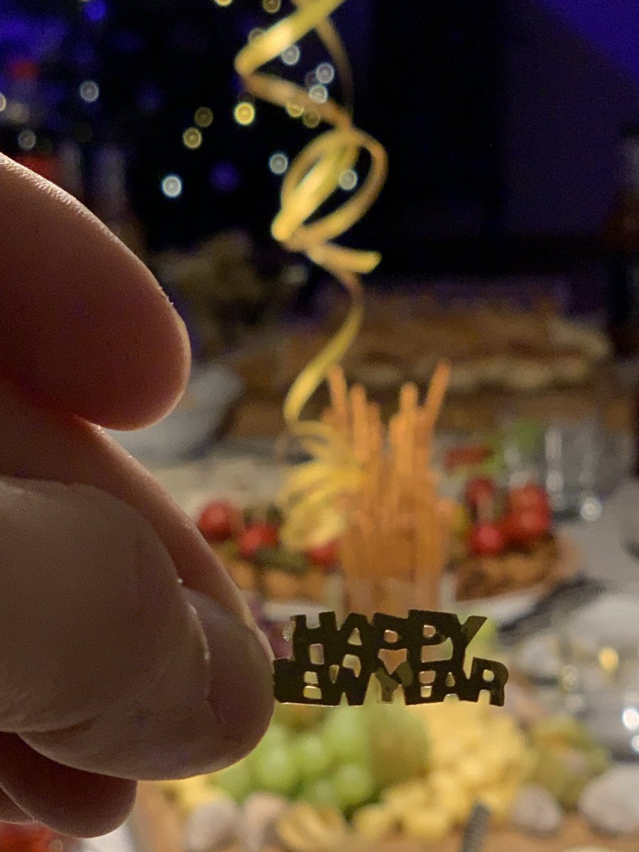 maximnoise's tweet photo. 🎉 FROHES NOISE 🎉
Der offizielle Neujahrspost ist ab sofort auf https://t.co/rZuCSeajon verfügbar! Eine kleine Zusammenfassung der schönsten Augenblicke des letzten Jahres. Habe alle Blogger-Skills zusammen genommen und meine Gedanken niedergeschrieben 🍀🔥🌎🥰🙏🏽💪🏼❤️🌈 https://t.co/y5QytZkSMH