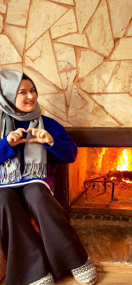 haniifeylmazz's tweet photo. #2019YILI huzur sağlık mutluluk şans getir 🤩💫🧡🥰🧿🎈 https://t.co/9S2VhxqtXB