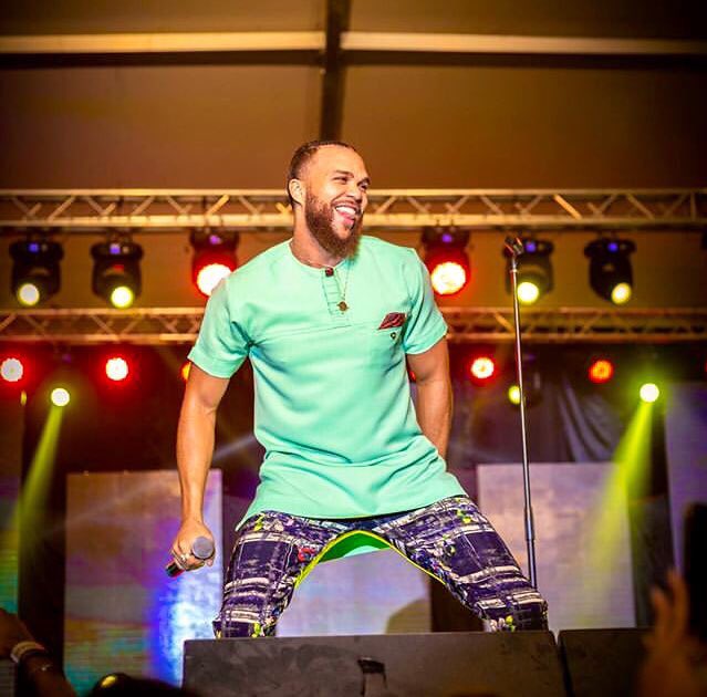 Jidenna's tweet photo. Thank you @charterhousegh for the invitation to headline #GhanaRocks, the energy was electric. ✊🏾✊🏾 https://t.co/ve8p8PmT05