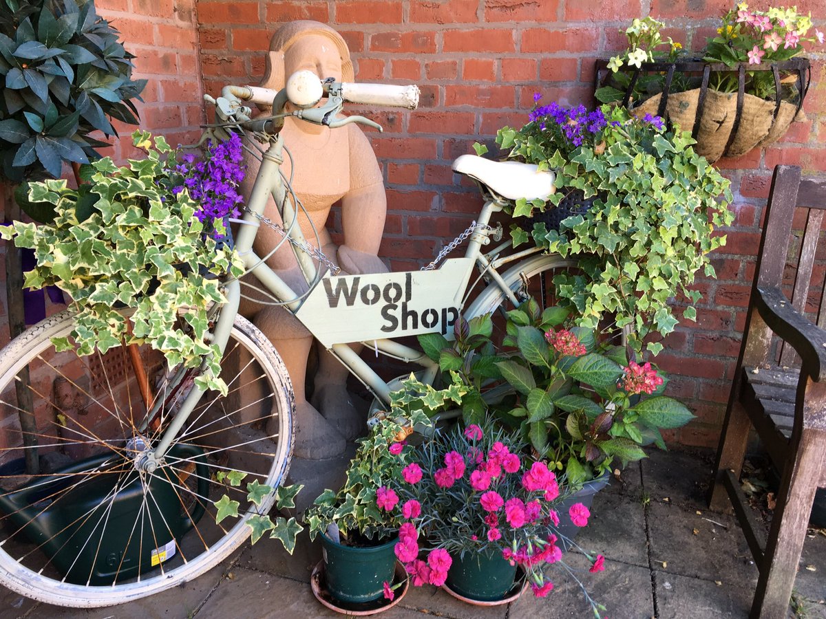 HandKnittedLove's tweet photo. Back in the wool shop tomorrow I’m actually ready to get back in there it’s a lovely little woolly heaven It’s is my dream job! So I suppose I’m living the dream! #woolshop #Frodsham #indie #stylecraftyarns #KingColeyarns #knitting #crochet #beginnerslessons https://t.co/l6to5ThWcN