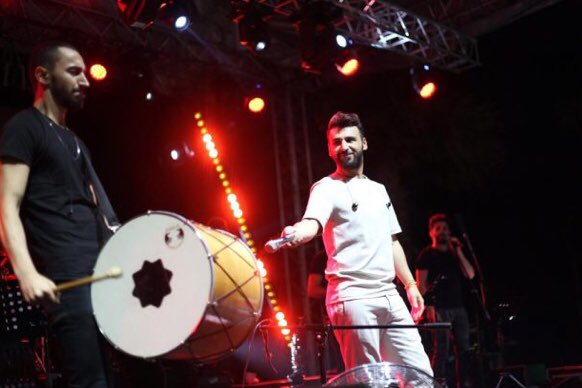 EmreninKalbi's tweet photo. @emrekaya Yılbaşı Gecesi Almanya’yı Salladı ⭐️ #EmreKaya #Almanya #Germany #German #Konser #Sahne #Szene #Konzert https://t.co/4bJJUYVCj3