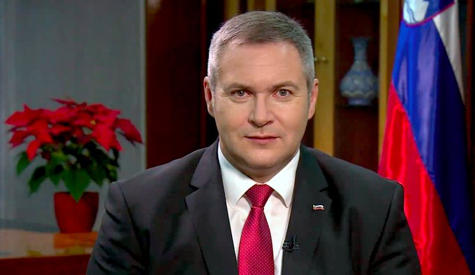 View image on Twitter