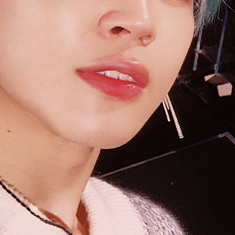 jimipics's tweet photo. jimin’s lips: a thread https://t.co/FeHmXqSUCF