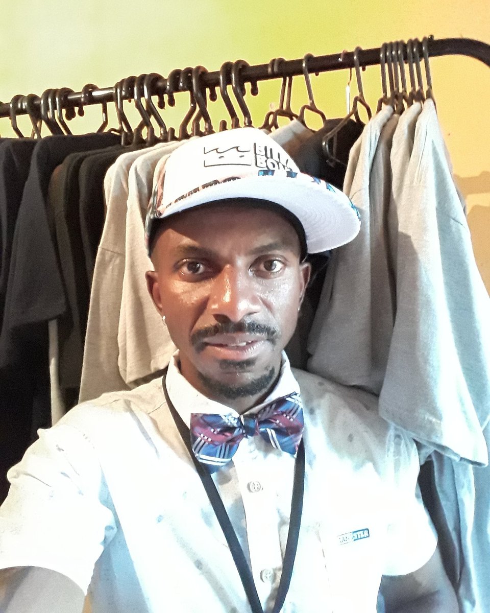 grifefavela's tweet photo. um ano não é feito não apenas de dias mas, meses da colaboração de todos aqueles que estão empenhados no sucesso de uma ideia de um objetivo de um negócio 

#Talpretofavela  #afrosegueafro  #HappyNewYear2019 @mblackpower @geledes @Gege_black @mariapaulamapo @negodioficial https://t.co/PZRZCNiX3k
