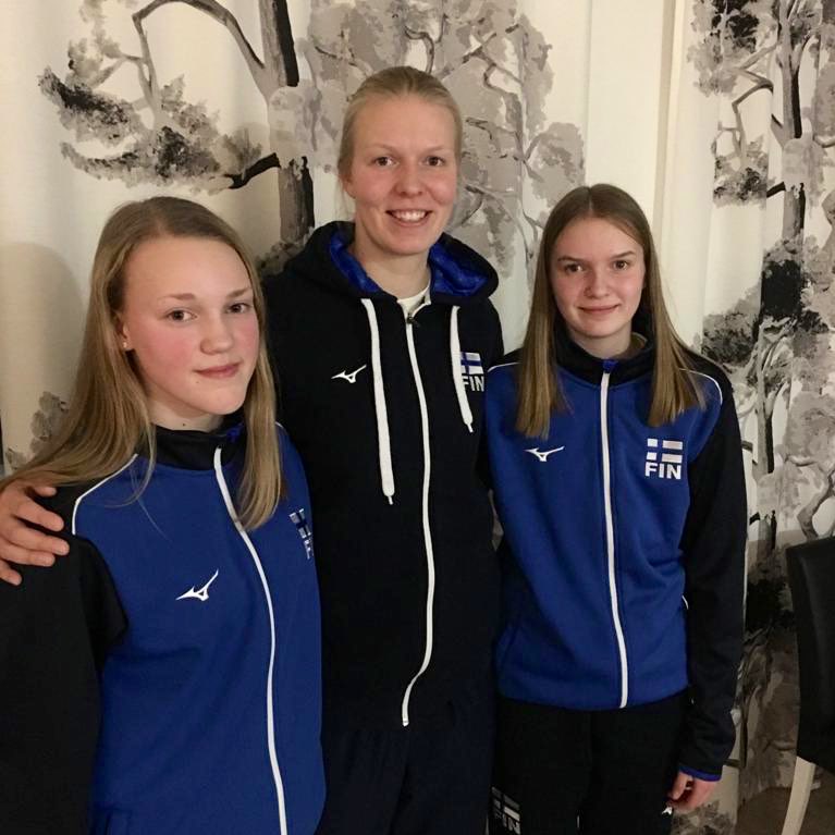 Naisten ja tyttöjen U16 maajoukkue viettivät tänään kivan illan <a href="/kisakallio/">Kisakallio</a> 🇫🇮 

Kokeneemmat urheilijat vaihtoivat ajatuksia nuorten kanssa harjoittelusta, pelaamisesta, ammattimaisuudesta jne. Arvokkaita hetkiä kaikille 💎 #EuroVolleyU16w #EuroVolleyW