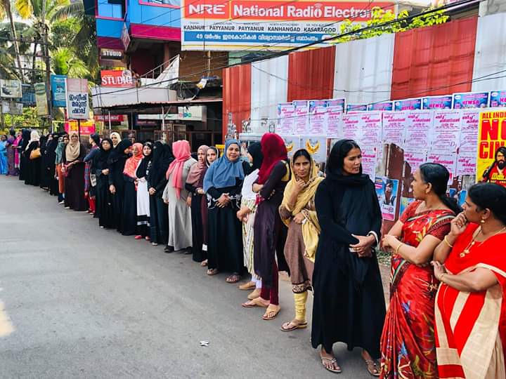 Irfanulhakeem's tweet image. മുസ്ലിം സ്ത്രീകള്‍ക്ക് 
വിലക്ക് പ്രഖ്യാപിച്ച 
ജഫ്രി മുത്തുക്കോഴ തങ്ങള്‍ക്കും 
അബ്ദുസമദ് പൂക്കോട്ടൂരിനും 
#കുറച്ച്_കഞ്ഞി_എടുക്കട്ടെ
#VanithaMathil