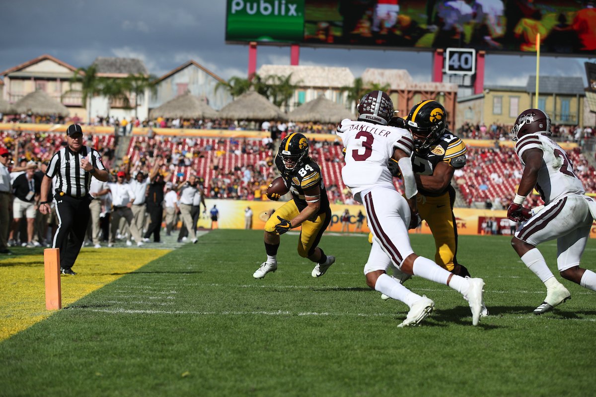 uiowa's tweet photo. The Hawkeyes win the @outbackbowl!! Final: Iowa 27 - Mississippi State 22. https://t.co/GXqkOOHn8c