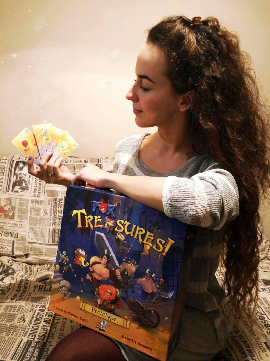 WeeRobinGames's tweet photo. None of pretty girls won't refuse to play "For Treasures!" game.
Firstly, it is fun and exciting.
And secondly, there are so many beautiful treasures here! 😍 Rings, necklaces and even crowns!
You'll find it all in the labyrinths of #ForTreasures dungeon. 😉
#boardgames #bgg https://t.co/4trErbM9XT