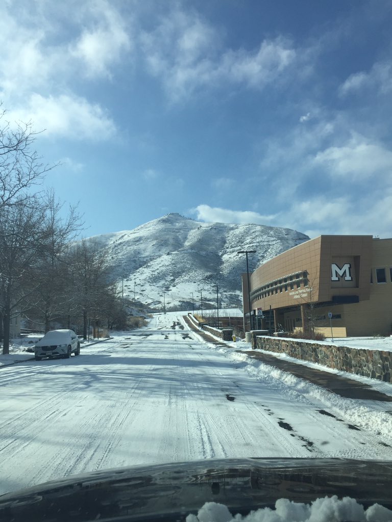 diggerloop's tweet image. The M is almost invisible but campus is stunning. How’s your New Year’s? #diggerloop #mineslife
