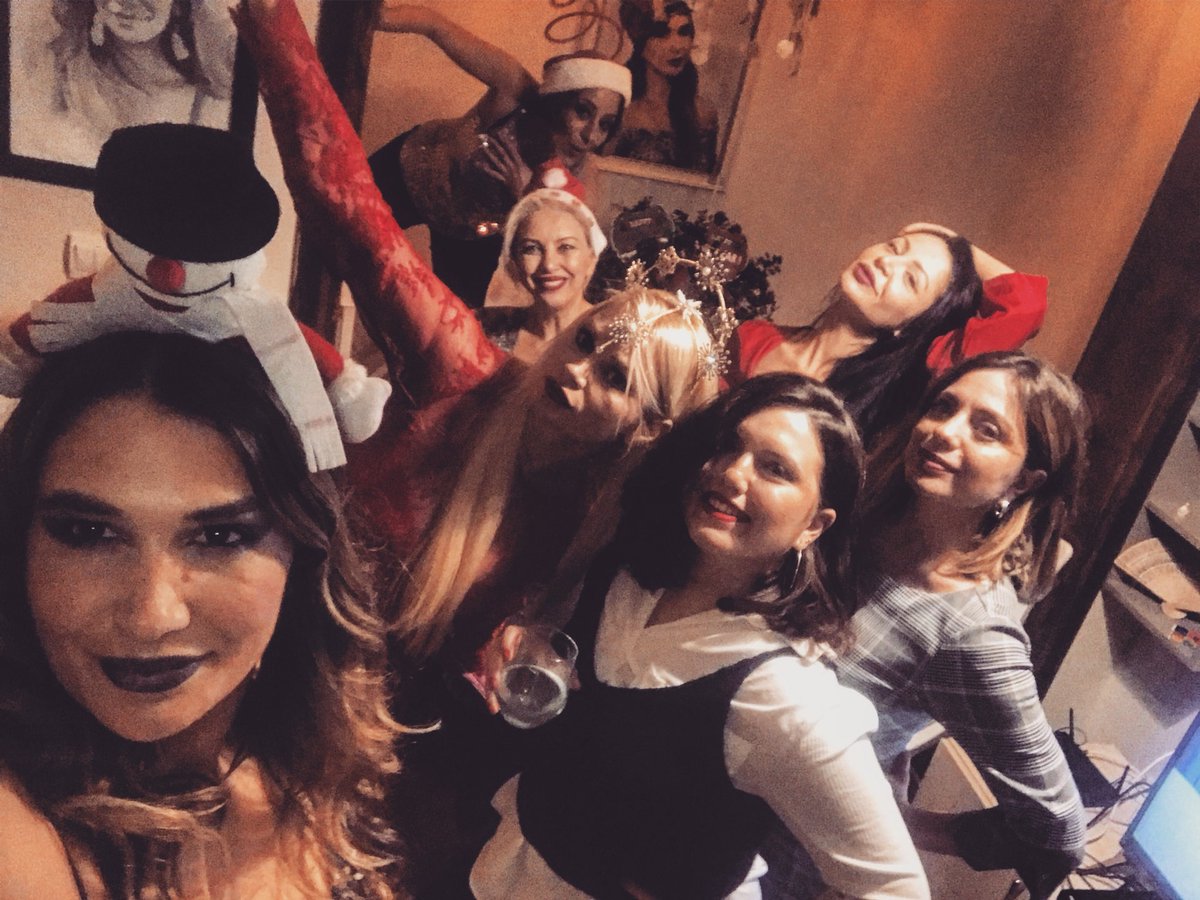 nilay_dorsa's tweet photo. #Welcome2019 🎄🎄🎄🎄⭐️⭐️🎈🎈☃️☃️☃️🎅🏽🎅🏽🎅🏽💋💋💋❣️❣️❣️❣️🎈🎈🎈 https://t.co/HpMcrrDnZi