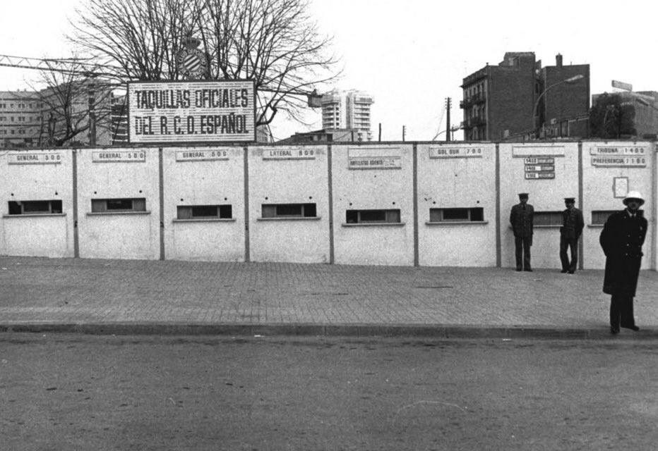 FOTOS HISTORICAS O CHULAS  DE FUTBOL - Página 4 Dv2pC03X4AEqIHu