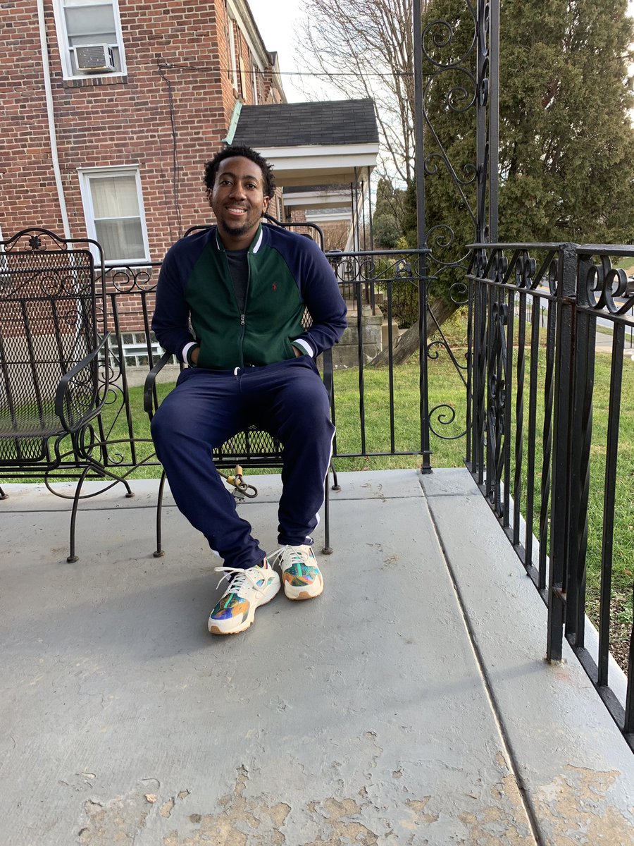 Trebizz's tweet photo. Got it poppin like the first of the month, #stoopszn #yerpszn  #sweatsuitszn https://t.co/qZjP2MOEJQ
