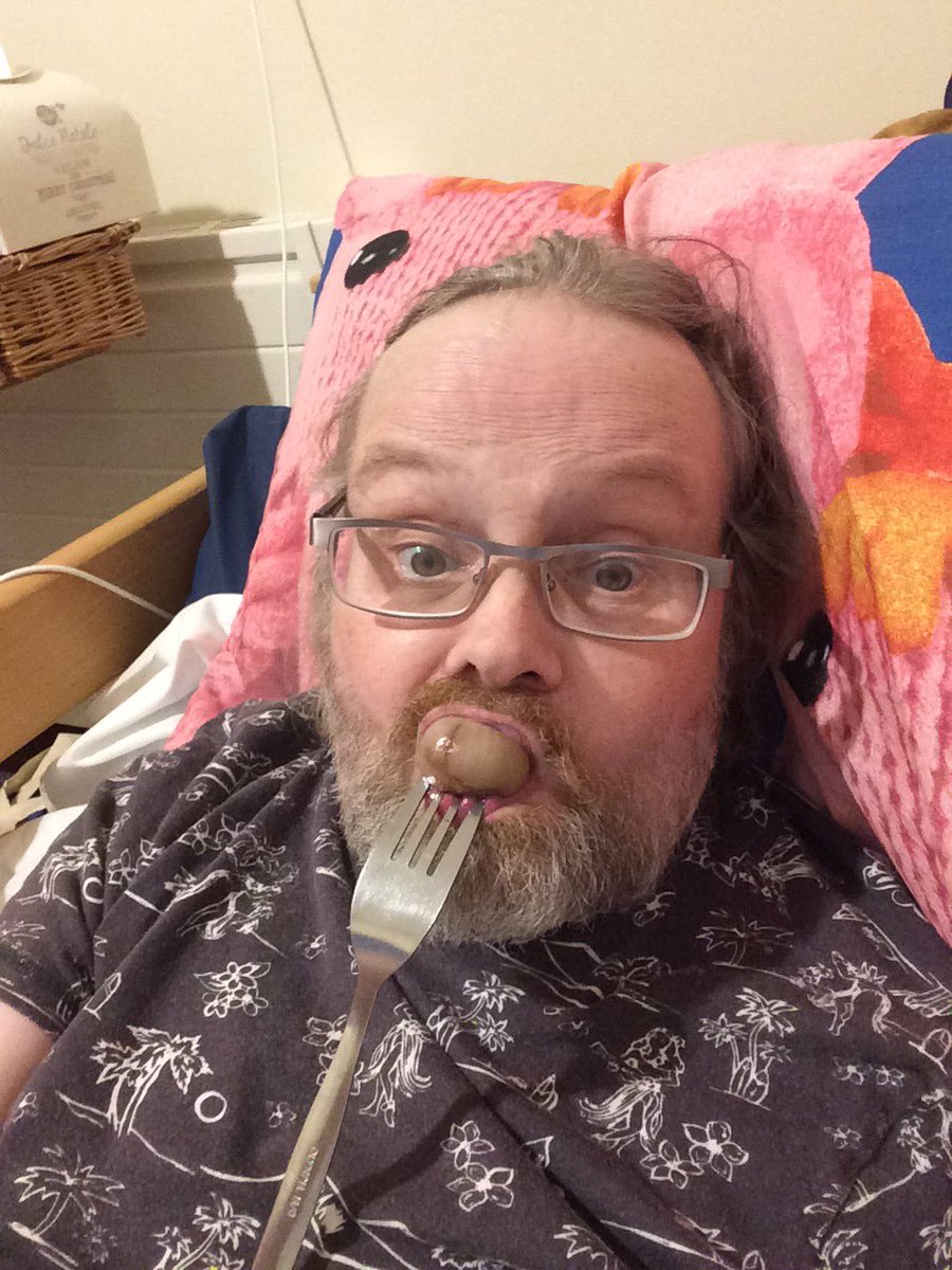 ukuleleplectrum's tweet photo. @GaryHailes @sammyjpeg  #Luther spotted so first pickled onion. https://t.co/lKki9D7pZe