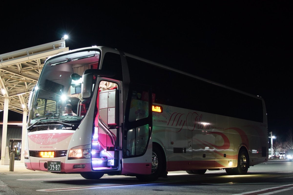 Aki 1 2 海部観光 3987号車 清水pa ナンバーが3987 咲く花 の語呂合わせとなっている同車 良い機会なのでサービスエリアで撮影しました