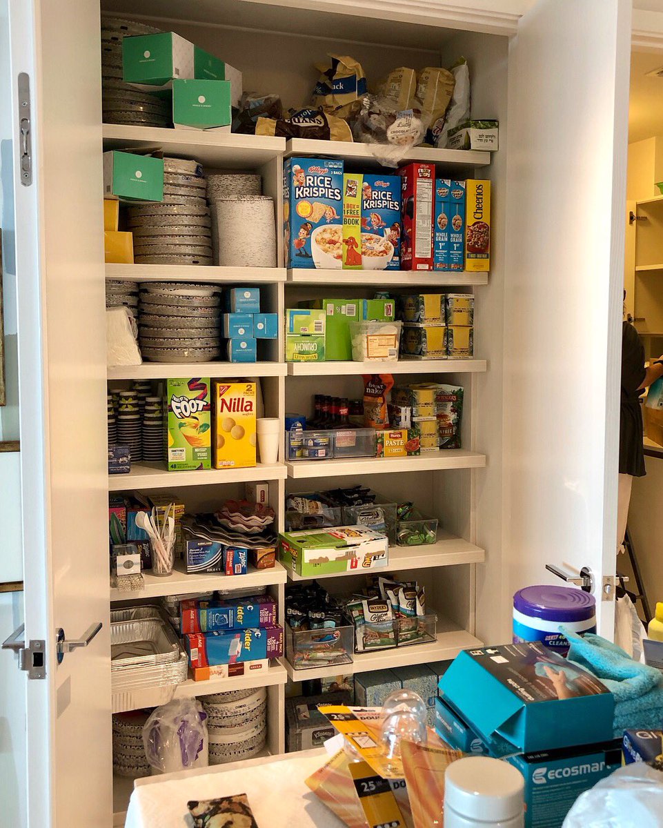 We love a good #kitchen pantry makeover!
#beforeandafter #professionalorganizer #personalorganizer #organize