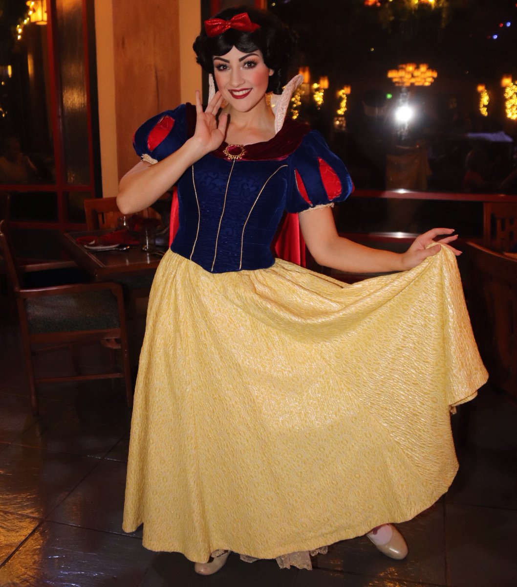 360DegreesofDis's tweet image. #SnowWhite welcomed us into 2019 tonight at #ArtistPoint at #DisneysWildernessLodge! #SnowWhitesStorybookDining #WDW #WaltDisneyWorld #WildernessLodge #白雪姫