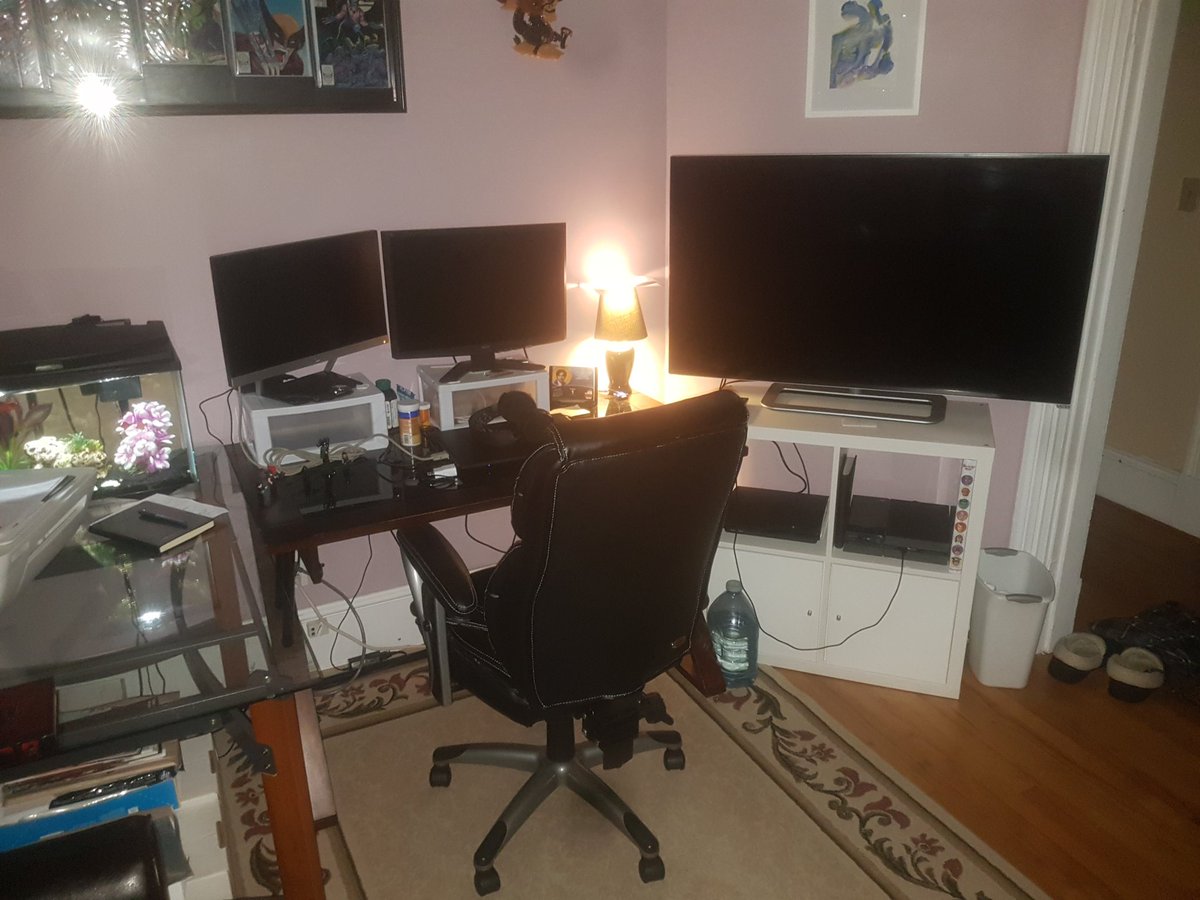 jesteeves's tweet photo. Back to work tomorrow after a nice break. Made some great changes to my office/geek den #nerdlife #happyplace https://t.co/uR75uWBEIU