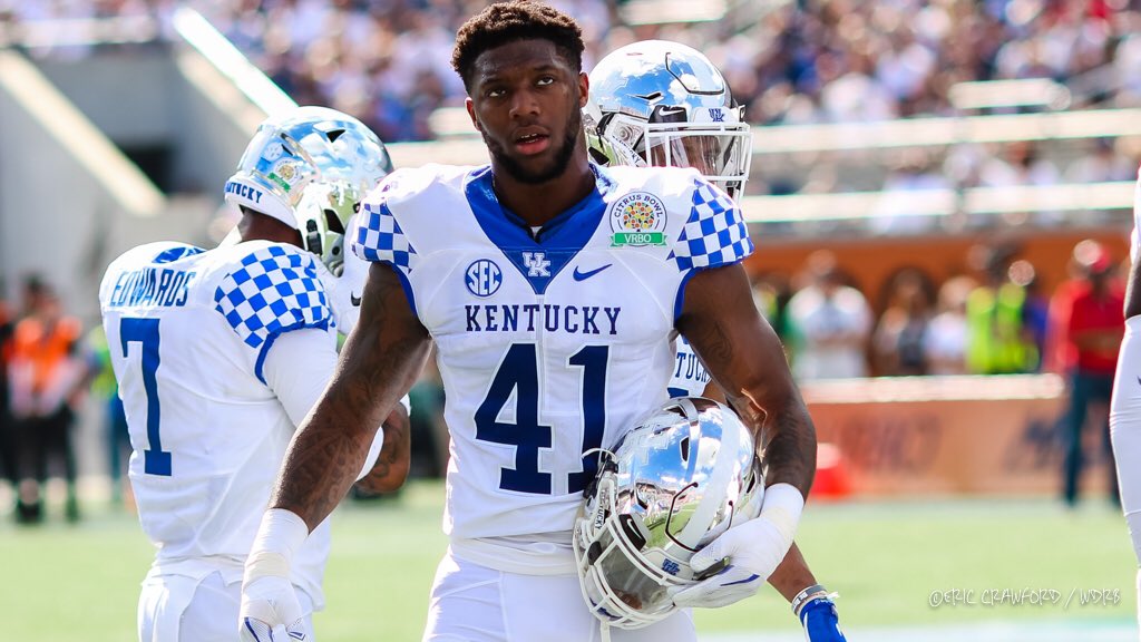 ericcrawford's tweet photo. Josh Allen: “You all record this. If I don’t go No. 1, I don’t know who is.” https://t.co/bJds08C20r