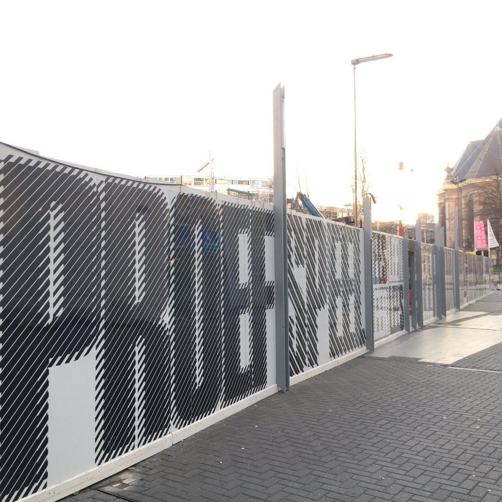 willysengers's tweet photo. Mooie letters aan t Spui. https://t.co/Yu2v8NUXM1