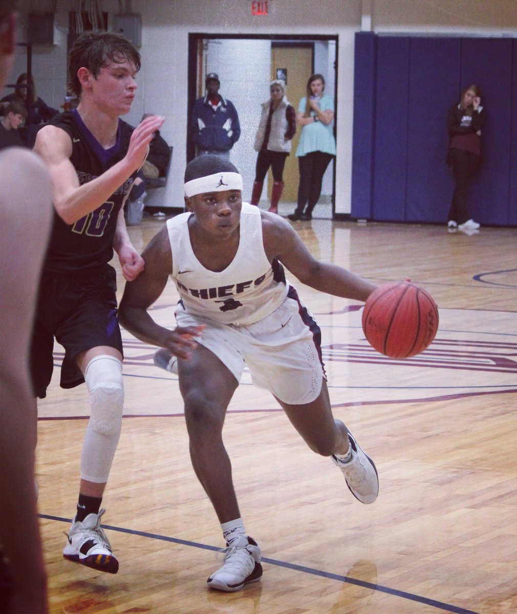 nic_buckets's tweet photo. Going left all 2019😂#preprep #undeniable #backinthesip #YOB19 #Dandyme https://t.co/qYvczJjuPr