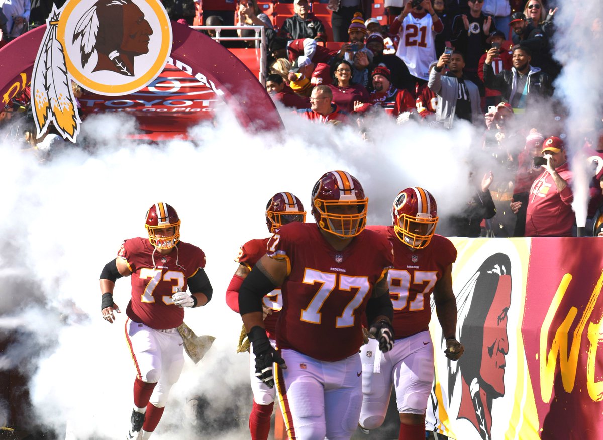 Sharonnnn4's tweet photo. Game season over but check out the @Redskins pics I posted on my Facebook page: https://t.co/BVgruwfin4 Follow me: https://t.co/EDzNwu2jes, https://t.co/2NA5zJxtDV #redskins #washingtonredskins #HTTR https://t.co/mYrvjJlhE8