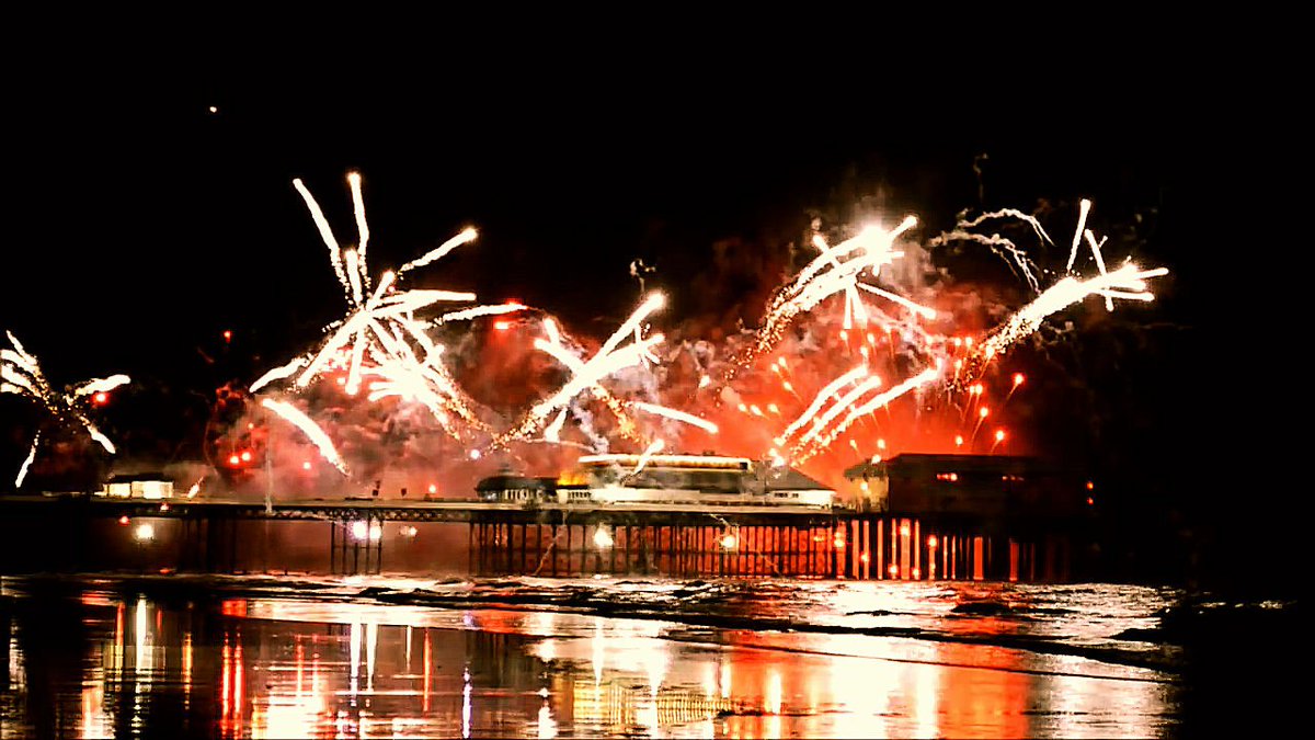 #HappyNewYear from #Cromer <a href="/NYDFireworks/">NYD Fireworks Cromer</a> <a href="/TitaniumFwks/">Titanium Fireworks</a> <a href="/thecromerpier/">Cromer Pier</a> <a href="/North_lodge/">Cromer Town Council</a> <a href="/VisitCromer/">Visit Cromer</a> <a href="/ThisIsCromer/">This Is Cromer</a> <a href="/NorthNorfolkDC/">North Norfolk District Council</a> <a href="/norfolknatter/">Experience Norfolk</a> #Video can be viewed here tinyurl.com/y9huvhl4