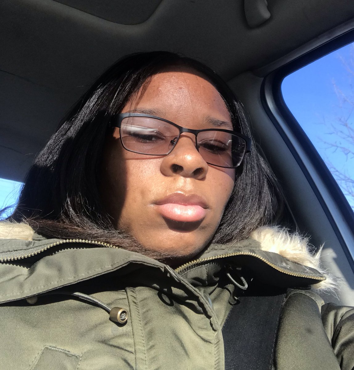mar2petty's tweet photo. Me watching somebody call me waiting for my phone to stop ringing so I can use it again 🤷🏽‍♀️ https://t.co/IMVYuvhMcM