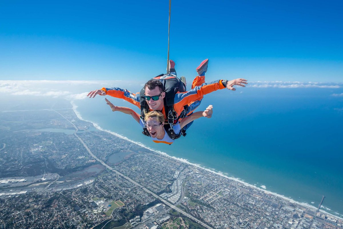 Osidedotcom's tweet photo. Enjoy coastal skydiving experience in Southern California. Try Skydiving with GoJump Oceanside a one-of-a-kind experience. #GoJump #Oceanside #skydiving #southerncalifornia #orangecounty #bucketlist #oside https://t.co/KwA9Jjmojw