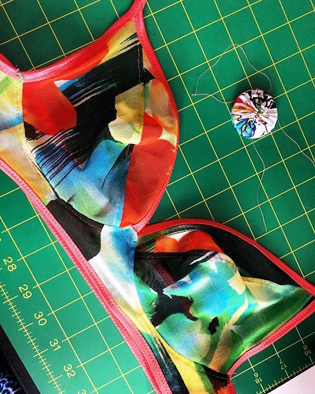 PalmPatterns's tweet photo. Back at it in 2019... I made TWO MORE bras today from yesterday’s pattern (with a couple of tweaks, natch), while still having what felt like a pretty relaxed and lazy day.

#bramaker #bramaking #handmadewardrobe #sewistsofinstagram #diylingerie #handmad… https://t.co/lCLoPhBizR https://t.co/lmUuHqDxM8