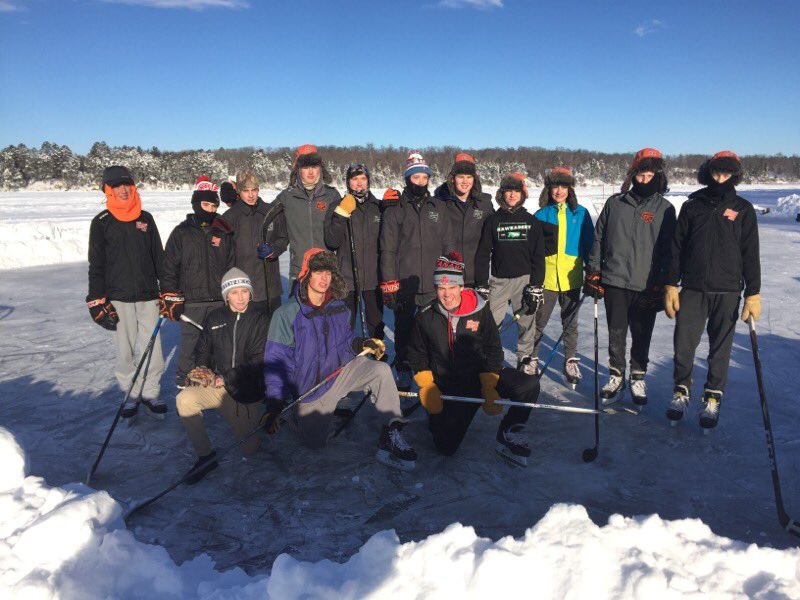 RapidsAa's tweet photo. @GundersonDale @HillCitySchool @ReedALarson @GRactivities @YouthHockeyHub @mystateofhockey
GR Bantam AAโs spending New Years Day together doing what they do best.
#SpecialGroup #Family #ThankYouStauffers #HalloweenMachine #TraditionOfExcellence https://t.co/0wPFQLKeX7