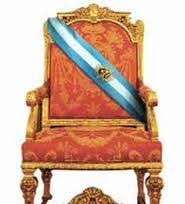 Adrian Dorins on Twitter: "El primero es el sillón de Rivadavia, el segundo  es el sillón de Jair Bolsonaro. #martesintratable #animalessueltos  #presidente cadeira presidencial @jairbolsonaro https://t.co/LBDDQ1yCCv" /  Twitter