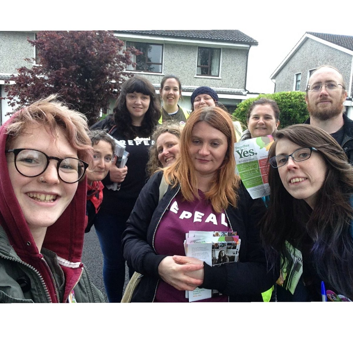 There was a crack-commando canvassing team from Ballina-Killaloe across to Nenagh. Shout out to @cathpow @DavidAh99173523 @tippgreensrose, Anne-Marie K,  @CNaugh2, Cathal, Fiona Bonfield & all the  #TippRepealers we've missed 