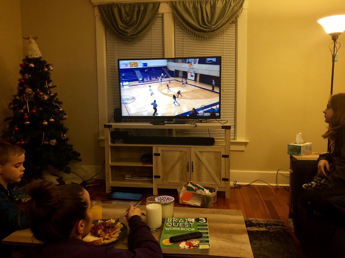 cklassen25's tweet image. Got home from practice in time to watch our Aztecs get the W in the Fleck Classic! @AztecCoachTodd always has them playing TOUGH teams💪🏼 Congrats ladies! We miss you all #AlwaysAnAztec