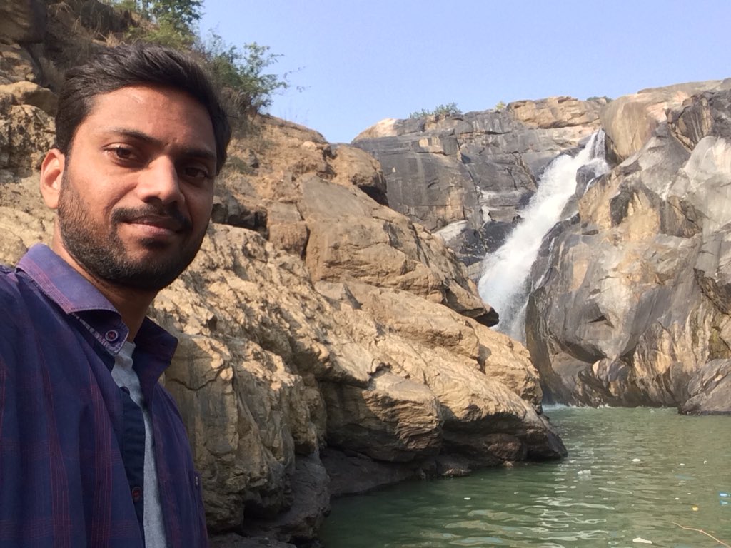 JSrikanthTweets's tweet image. #NewYear_2019
#FirstBikeRide_of_2019
#FirstSunSet
#LongDrive
#WaterFalls