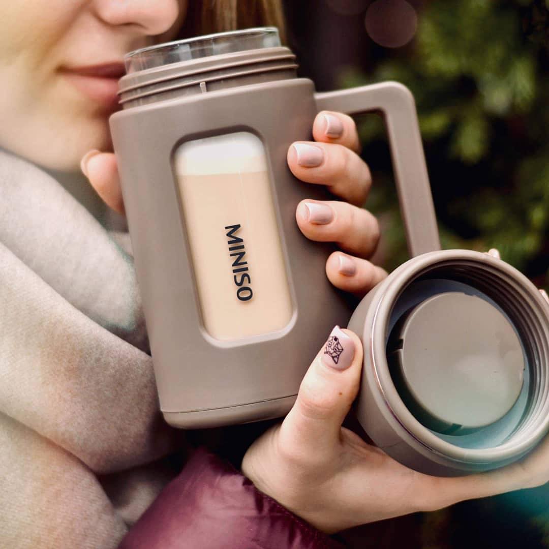 MinisoIndonesia's tweet photo. Warm yourself first after celebrate your new year eve with your besties!
#MINISOJOYFULDECEMBER #minisoindo #minisoindonesia #lovelifeloveminiso #miniso #minisolife #mug https://t.co/8jjnswZPoG