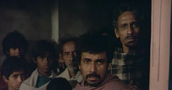 TheReel_in's tweet photo. #FilmFlashback
In #MrinalSen’s ‘Kharij’, a young boy dies and nobody cares (except the director) https://t.co/mmqr6ahRJ2 | By Rudradeep Bhattacharjee https://t.co/cMMz4Lb3Ta