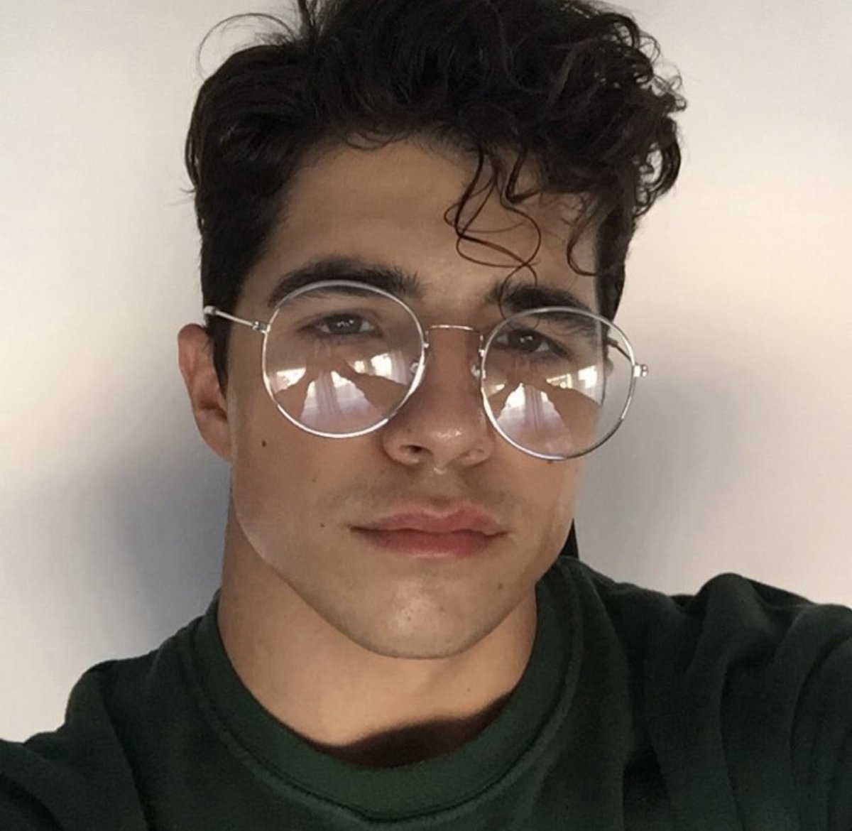 like this for a dm 
     need some more friends