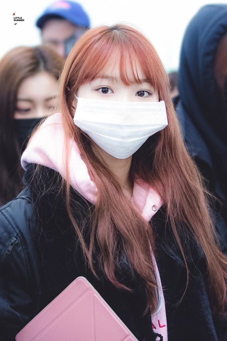 顔が小さくてマスクのサイズ合ってないチェウォン様尊い😭😭😭😭