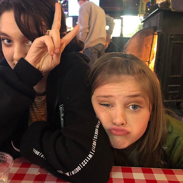 actorpresley's tweet photo. Waiting for fries is hard 🍟 #losangeles #frylife #fries #hungry #presleyreese #actor #reelinn #santamonica https://t.co/HDoPzWAdfW https://t.co/upQCgK17eQ