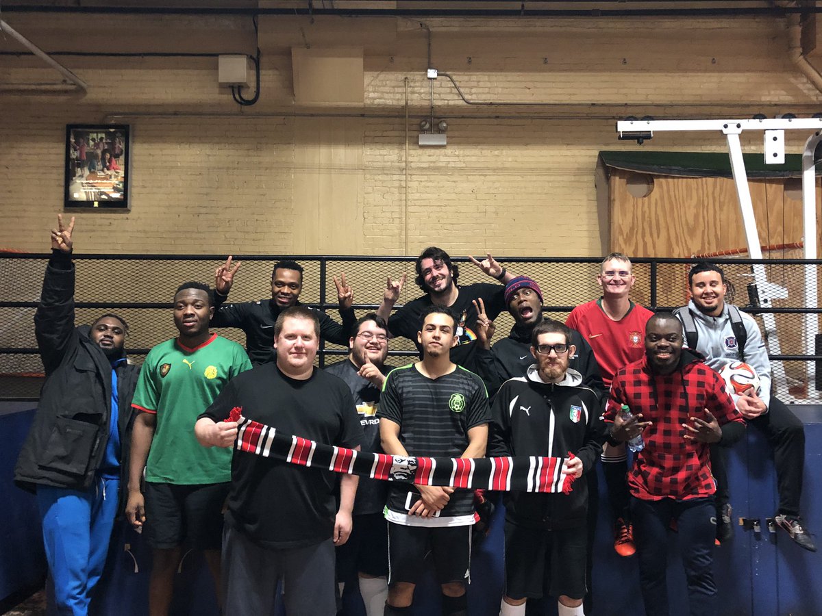 wholesome chaos tweet media