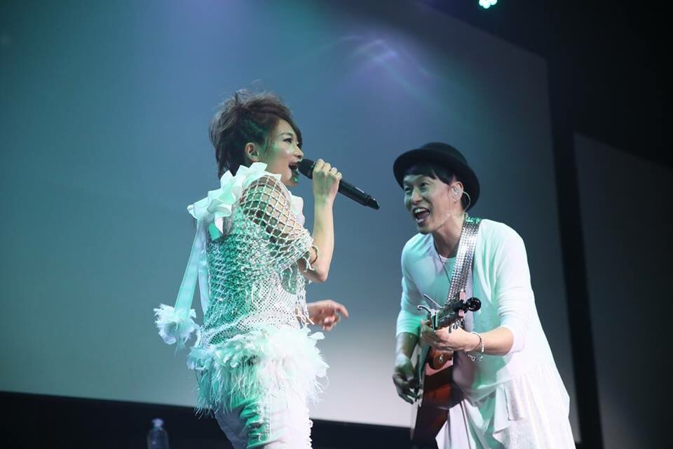 Mika_upper's tweet photo. あけましておめでとうございます💕頑張ってツイッター更新するぞ！密かな目標！笑！がんばります！ブログ書きました→https://t.co/ryVP3k2n32 https://t.co/arnxeLOCXx