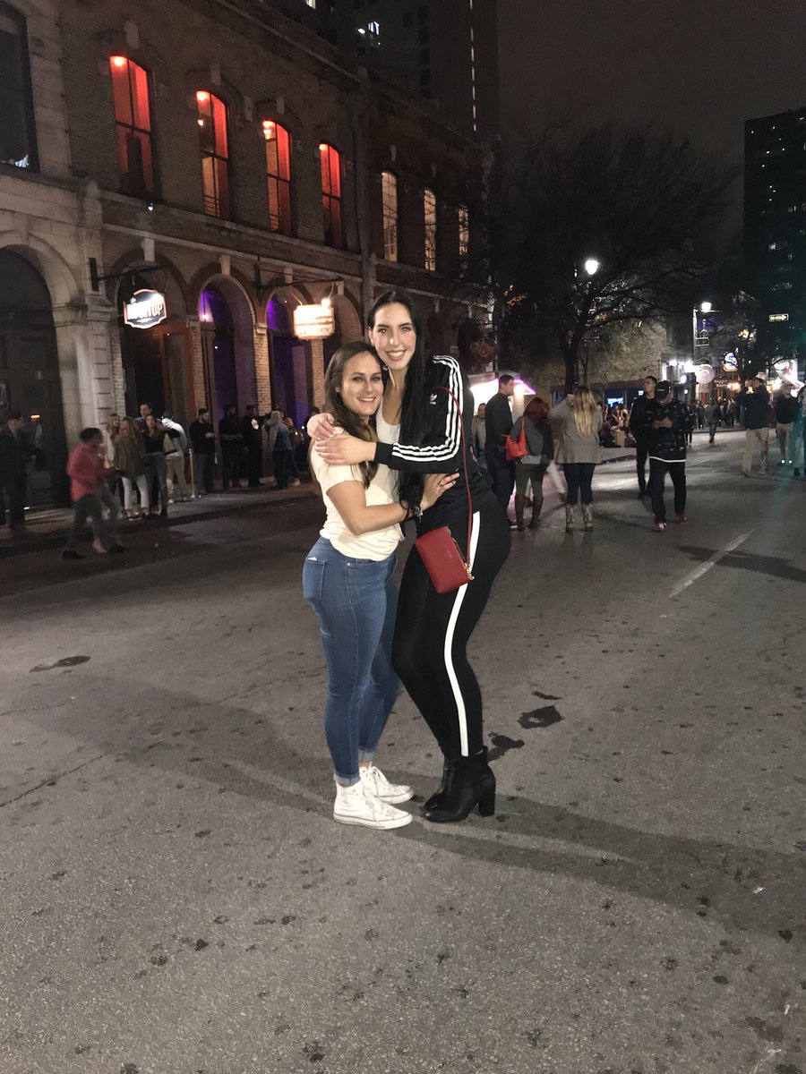 puentekrystal's tweet photo. imy @anna_murphy13 https://t.co/mP6IsWBzPJ