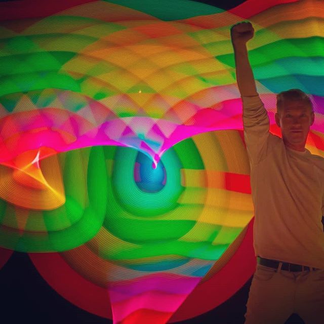 tailor_chad's tweet image. Going into the new year like! #rainbowpower #happynewyear2019 #pixelstick #photography 
Photo Cred @bassemazer @masterdymond bit.ly/2SvN4SF