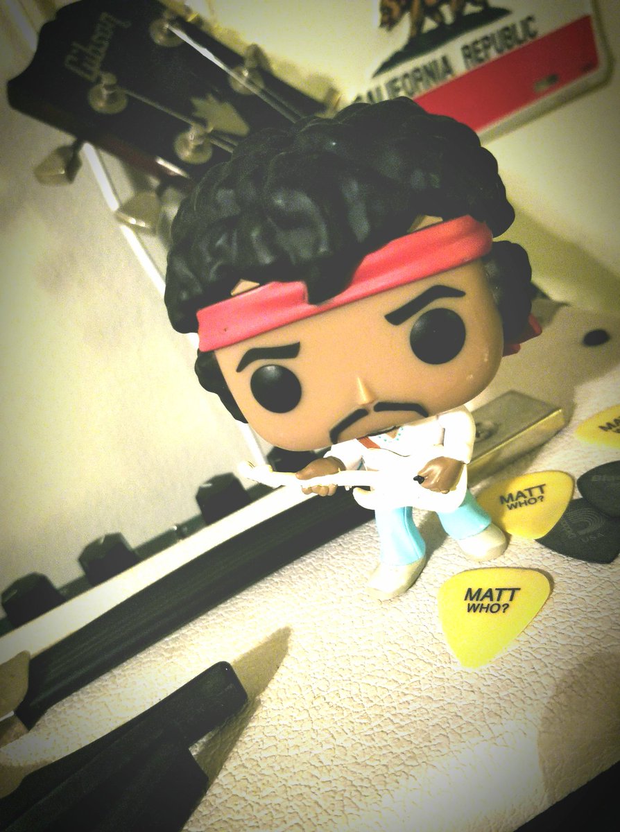 Six_String_Chef's tweet image. New friend. A little new juju for my dojo. Call it &quot;jim&quot;spiration.
Lovin the Funkos. 
#JimiHendrix
#sixstrings
#NewYear
#practicespaceace
#myfortress
#areyouexperienced