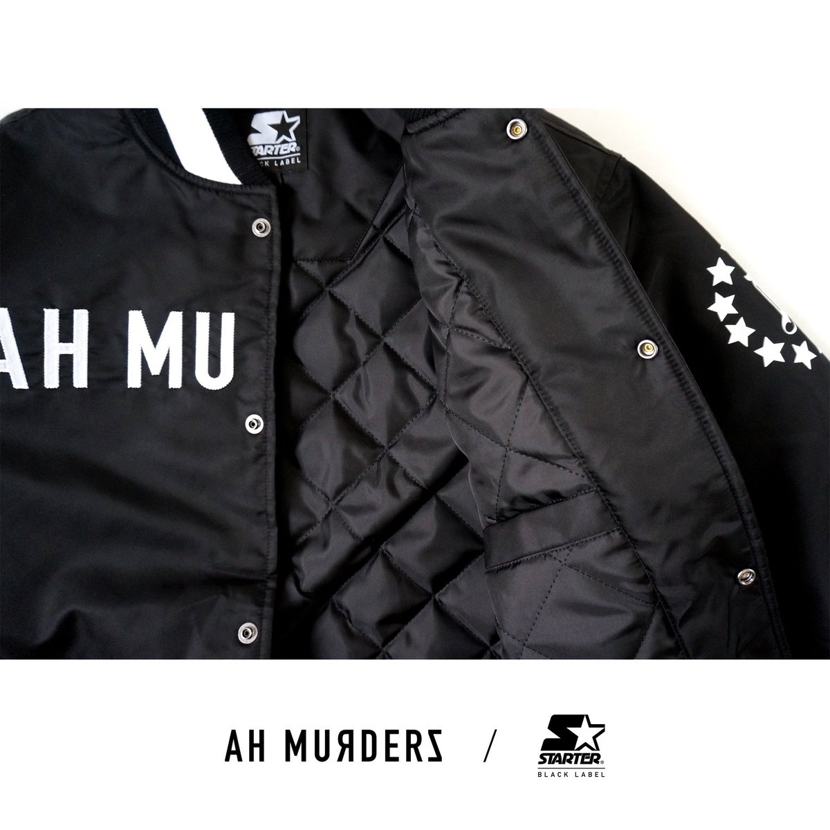 Ahmurderzjp's tweet image. 明日です！！
1月3日19:00発売！！

AH MURDERZ × STARTER BLACK LABEL
“ STADIUM JACKET ”

COLOR : BLACK
SIZE : S / M / L / XL
PRICE : ¥23,000 + tax
発売日 : 2019年1月3日（木）19:00〜
※ VIP会員様限定で同日18時から先行発売

ahmurderz.com/?pid=138657900

#AHMURDERZ #STARTER #STADIUMJACKET