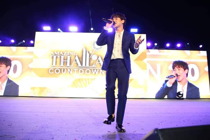 film_rfcRITZ6's tweet photo. ภาพบรรยากาศความคึกคักของงาน Amazing Thailand Countdown 2019 ในค่ำคืนส่งท้ายปีเก่าต้อนรับปีใหม่ ผู้คนหลั่งไหลมาร่วมเคาท์ดาวน์กันอย่างคับคั่ง ร่วมด้วยศิลปินนักร้อง นักแสดงจากหลากหลายค่ายที่มามอบความสุข #ritz_rueangritz

#IconicCountdownDestination https://t.co/Jn6eJTfH0t