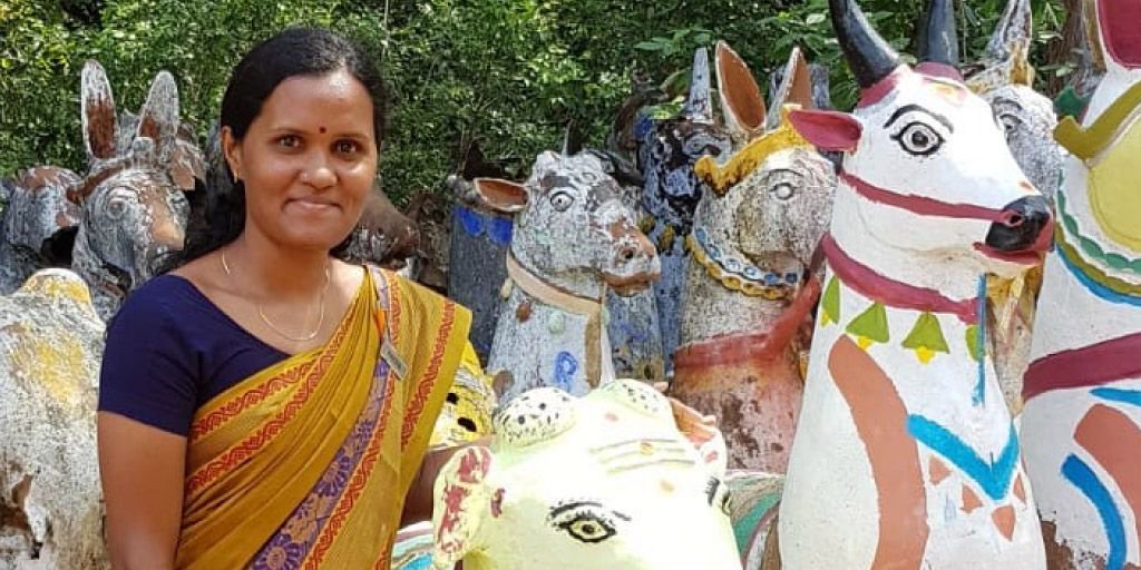 CGH_Earth's tweet photo. This 2019, our Happy New Experiences simply have to be on your must-do list. The local community is an important part of CGH Earth. Meet our local storyteller, Kavita, and she’ll narrate the tales that surround the historic town of Chettinad, at #Visalam. #MeAndCGHEarth https://t.co/kfzM834QJu