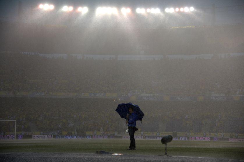 Le journalisme sportif est-il un journalisme comme les autres ? avec <a href="/JmmMichel/">Jean-Marc Michel</a> et <a href="/jeromelatta/">Jérôme Latta</a> cc @ActusUJSF <a href="/cahiersdufoot/">Cahiers du football</a> <a href="/lequipe/">L'Équipe</a> #sport franceculture.fr/emissions/la-f…