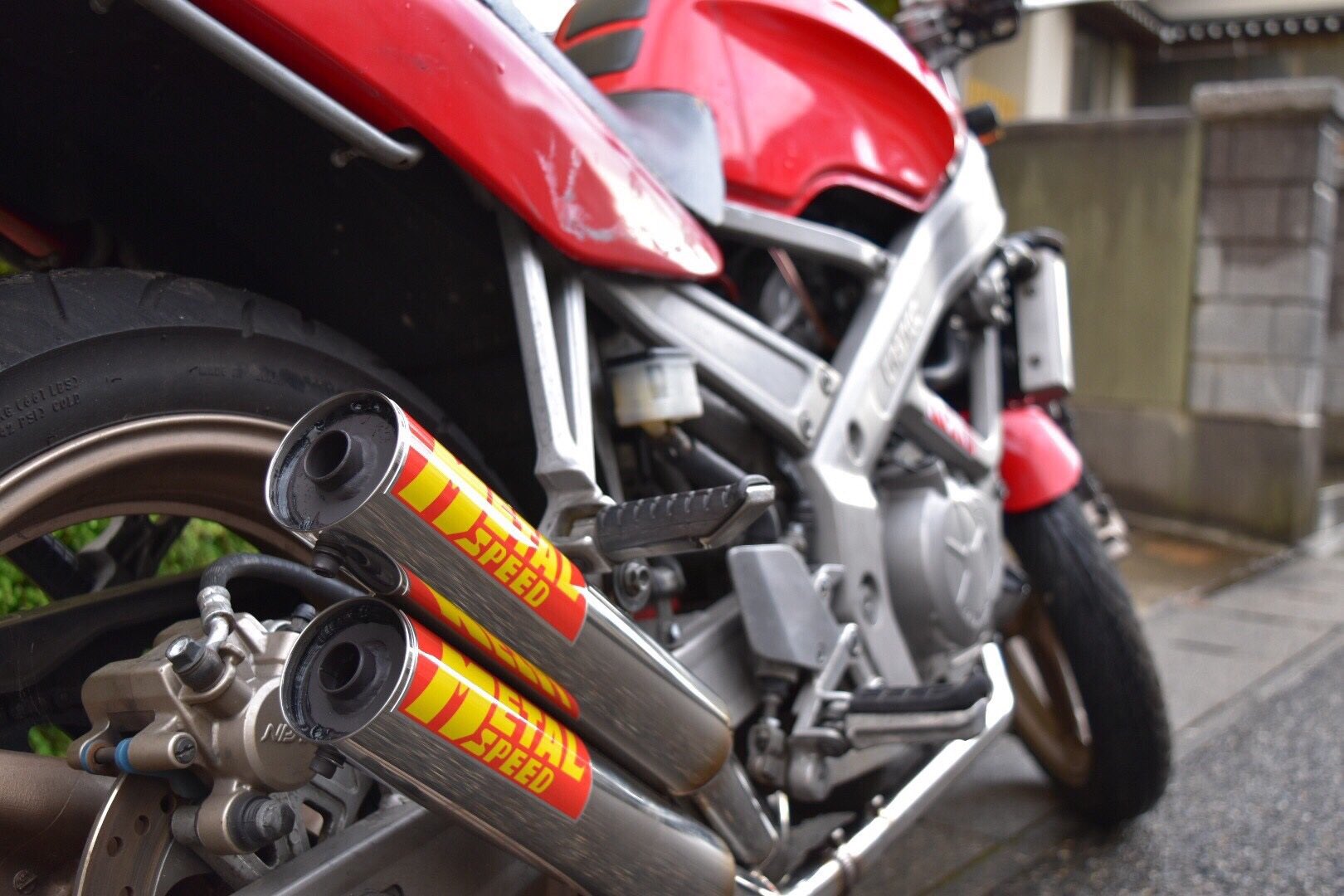 VT250スパーダ　メタルスピード　ショート菅　黒 ホンダVT250スパーダ用スーパーショートマフラー