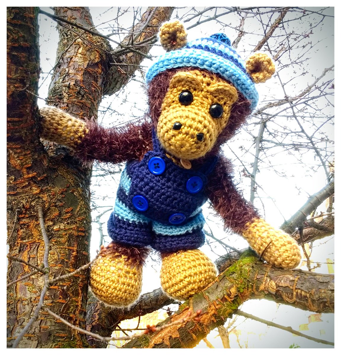 KiddinMiFF's tweet photo. Little Monkey 🐒 #kiddinmi #knitting #kiddinmicrochet #crochet #crochetpattern #monkey #monkeys #chimp #blue #tree #primate https://t.co/Rv1yYG1blU